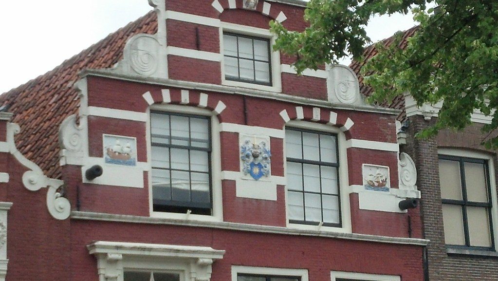 Ornamen gable